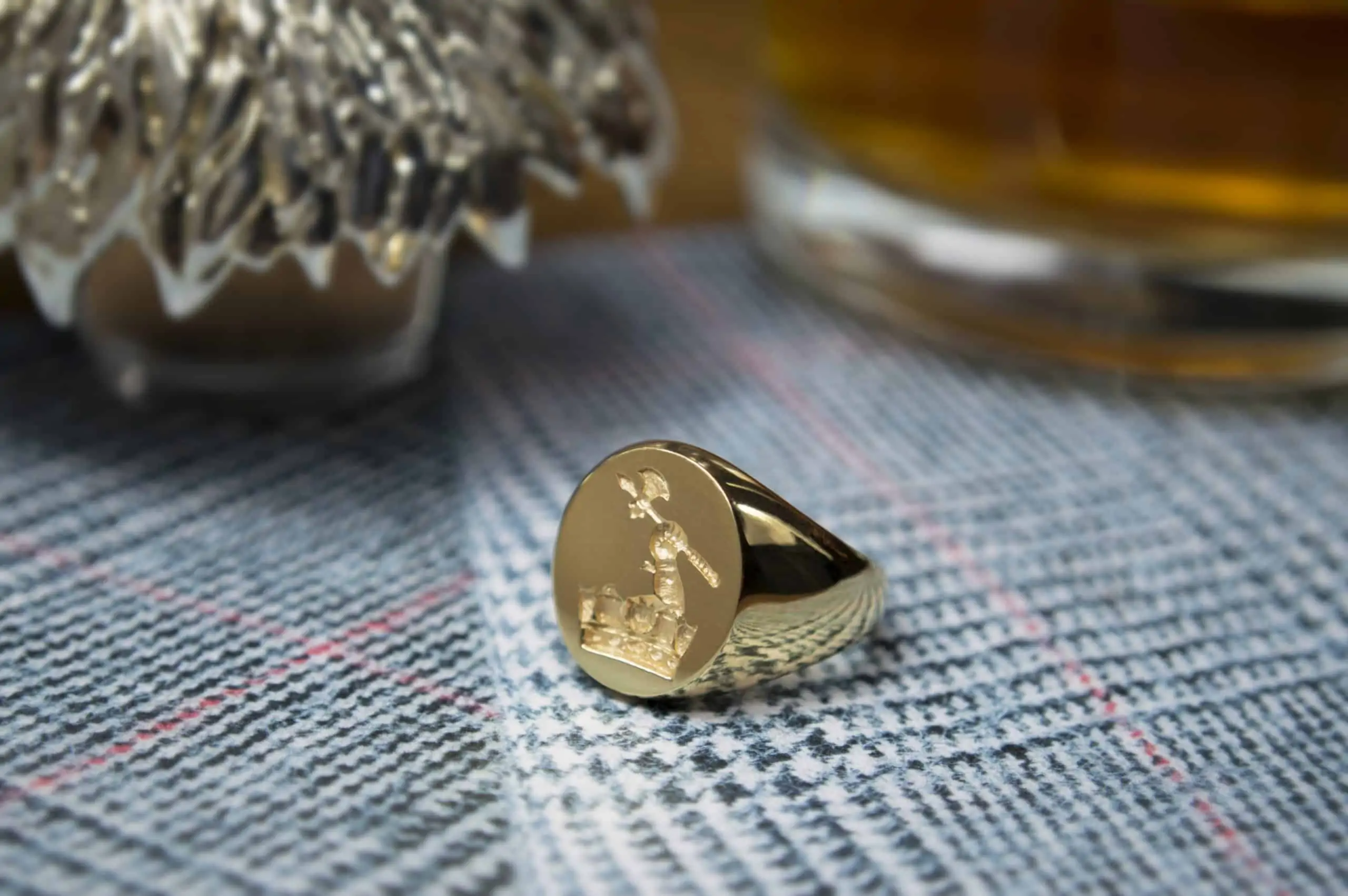 Deakin Francis Signet crest